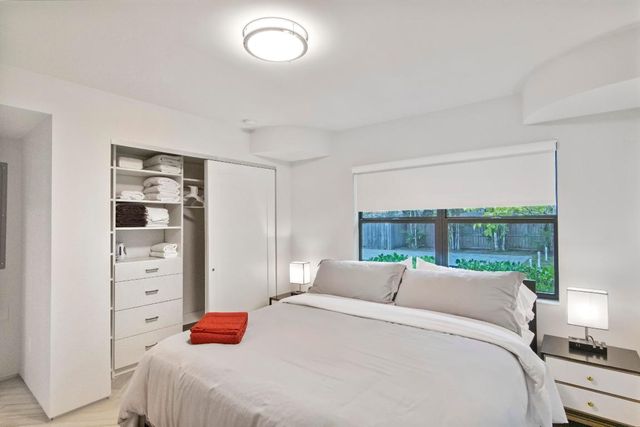 215 N Swinton Avenue, Delray Beach, FL 33444