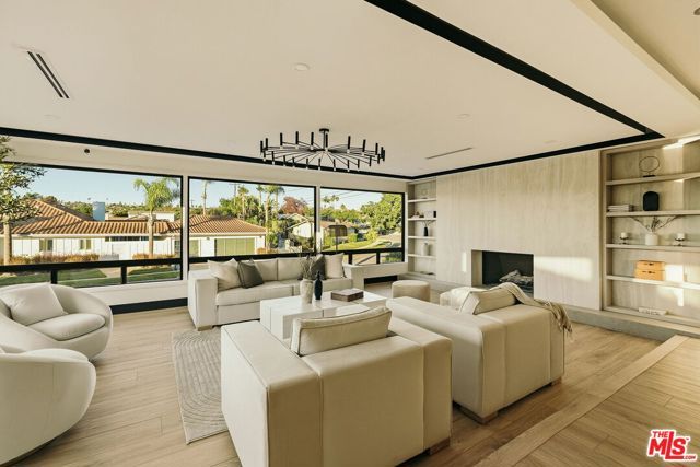 5328 W 62nd Street, Los Angeles, CA 90056