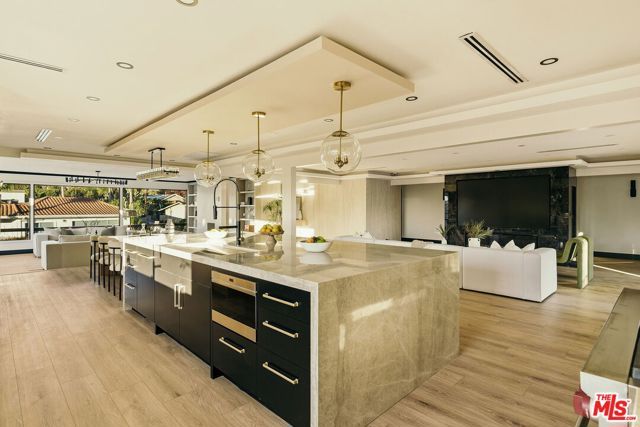5328 W 62nd Street, Los Angeles, CA 90056