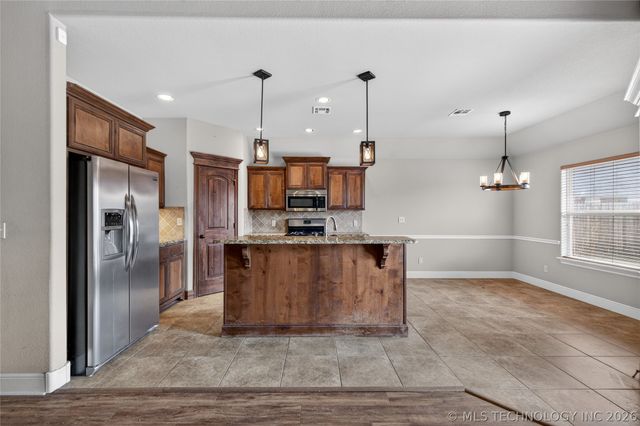 12428 E 128th Street N, Collinsville, OK 74021