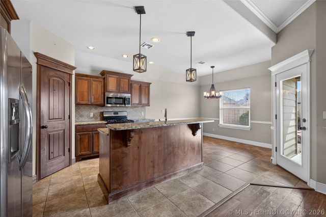 12428 E 128th Street N, Collinsville, OK 74021