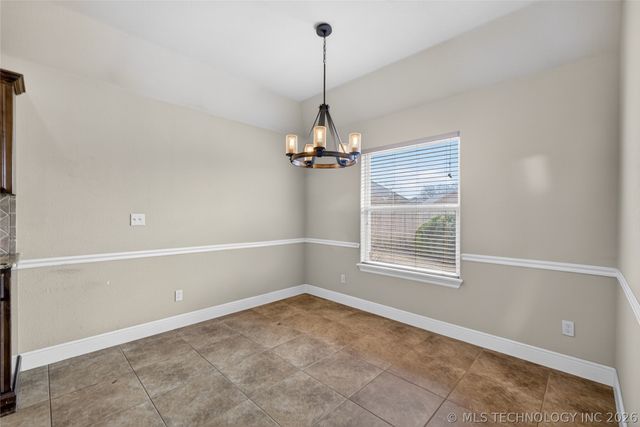 12428 E 128th Street N, Collinsville, OK 74021