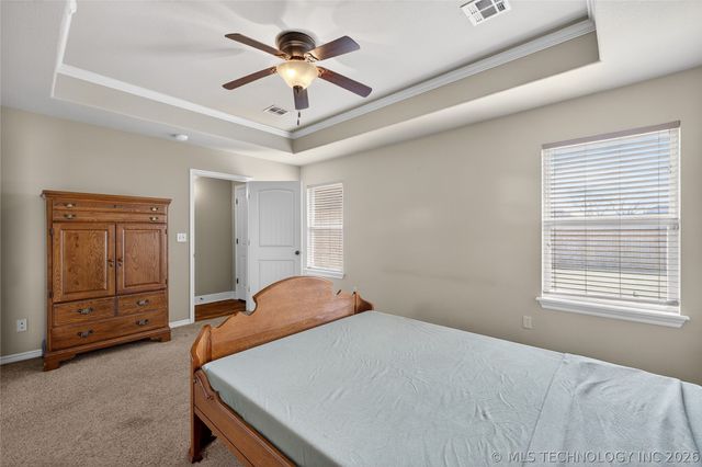 12428 E 128th Street N, Collinsville, OK 74021