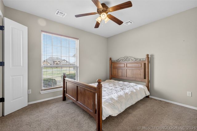 12428 E 128th Street N, Collinsville, OK 74021