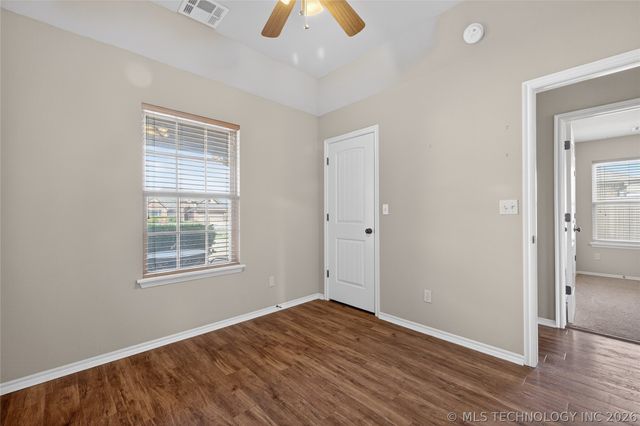 12428 E 128th Street N, Collinsville, OK 74021