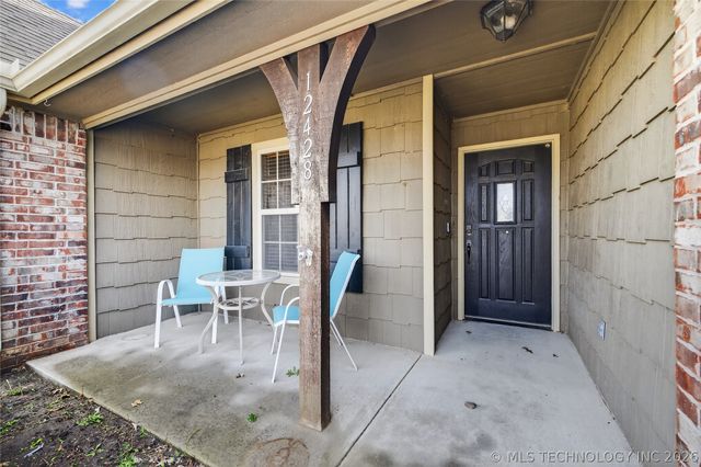 12428 E 128th Street N, Collinsville, OK 74021