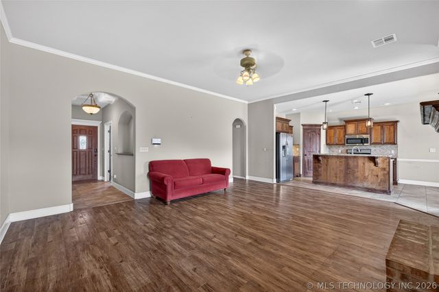 12428 E 128th Street N, Collinsville, OK 74021