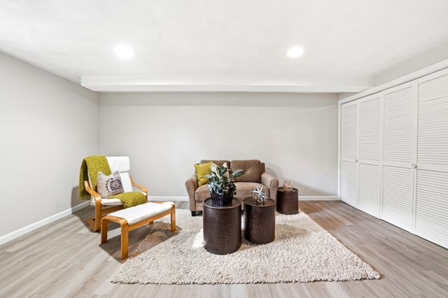 6 Brookside Ave, Lexington, MA 02421