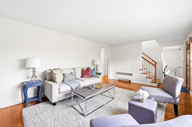 6 Brookside Ave, Lexington, MA 02421