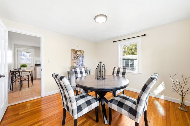 6 Brookside Ave, Lexington, MA 02421