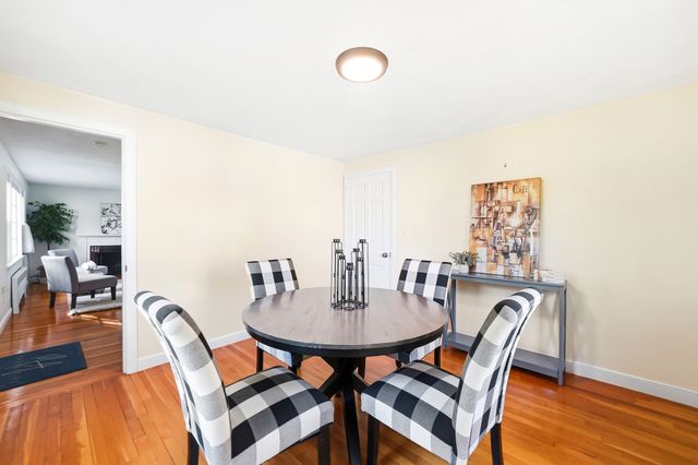 6 Brookside Ave, Lexington, MA 02421