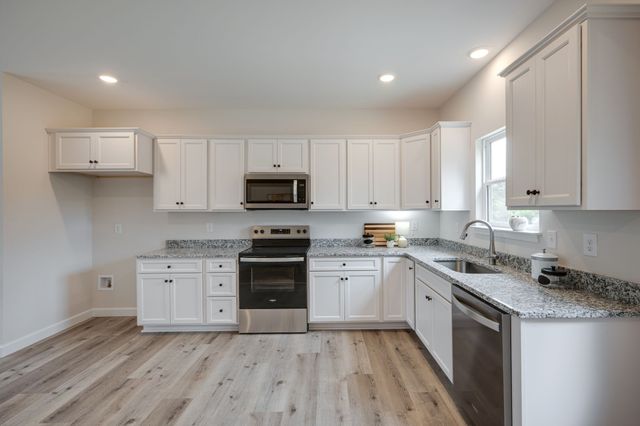 835 Wells Road, Dickson, TN 37055