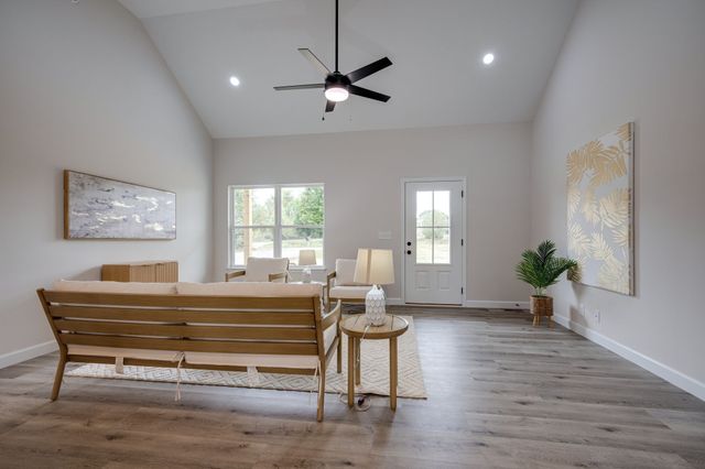 835 Wells Road, Dickson, TN 37055