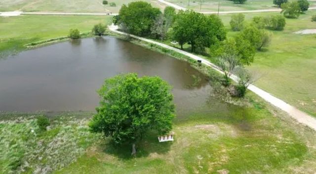 240 Rolling Hills Boulevard, Alvord, TX 76225