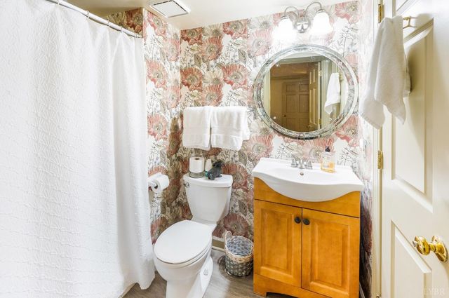 3609 Willow Lawn Drive, Lynchburg, VA 24503