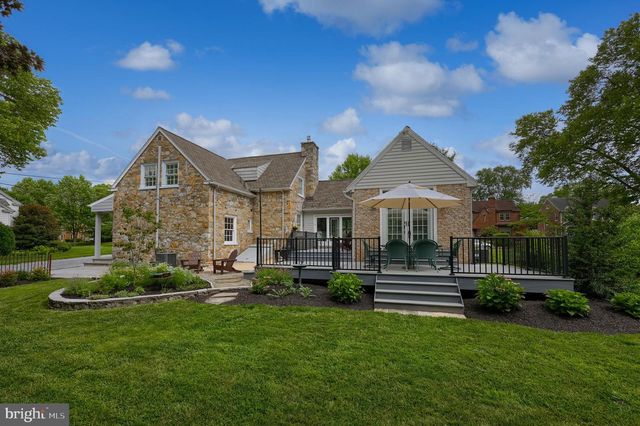 1067 HELEN AVENUE, Lancaster, PA 17601