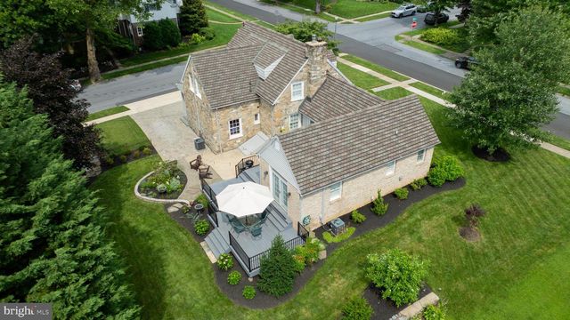 1067 HELEN AVENUE, Lancaster, PA 17601