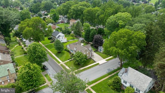 1067 HELEN AVENUE, Lancaster, PA 17601