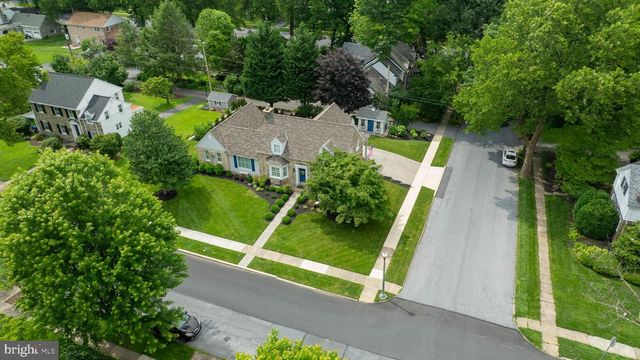 1067 HELEN AVENUE, Lancaster, PA 17601