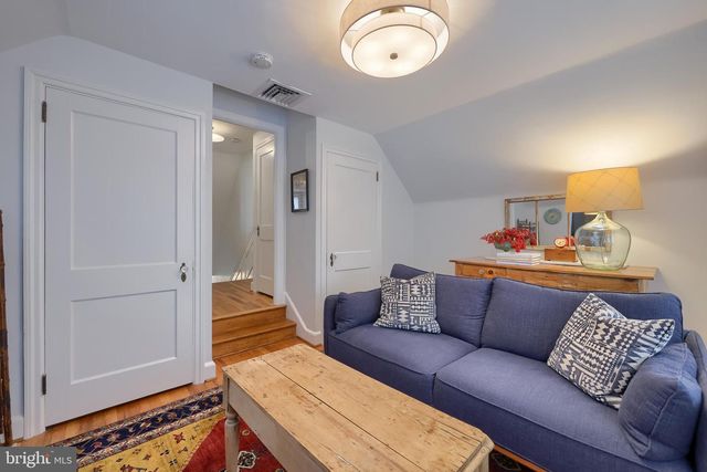 1067 HELEN AVENUE, Lancaster, PA 17601