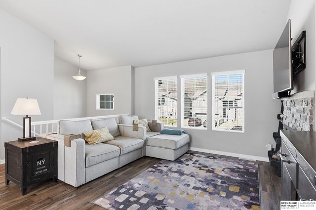 8311 King Street, Omaha, NE 68122