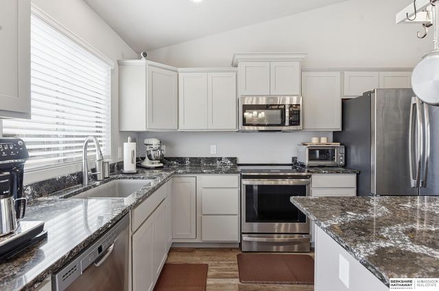 8311 King Street, Omaha, NE 68122