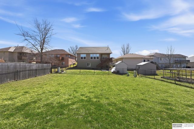 8311 King Street, Omaha, NE 68122