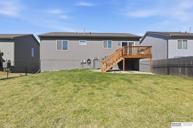 8311 King Street, Omaha, NE 68122