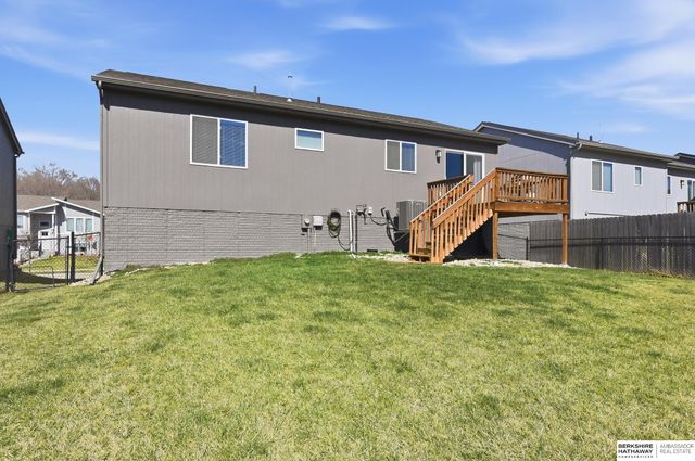 8311 King Street, Omaha, NE 68122