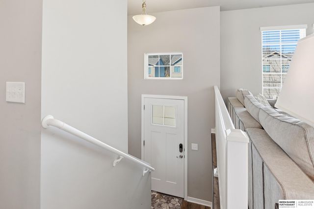 8311 King Street, Omaha, NE 68122