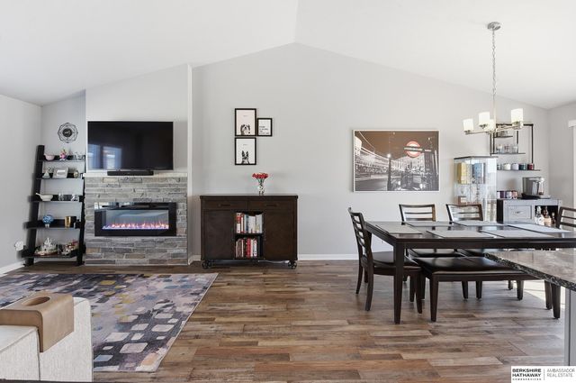 8311 King Street, Omaha, NE 68122