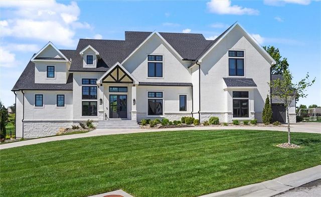 15820 Oakmont Street, Overland Park, KS 66221