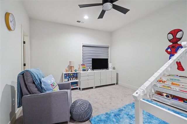 15820 Oakmont Street, Overland Park, KS 66221