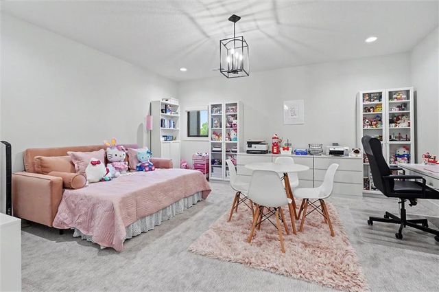 15820 Oakmont Street, Overland Park, KS 66221