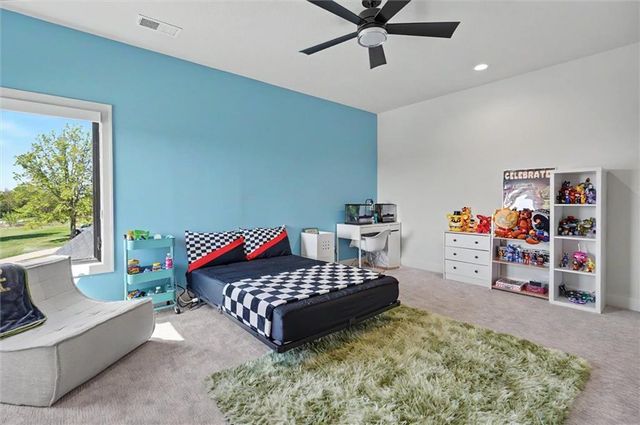 15820 Oakmont Street, Overland Park, KS 66221