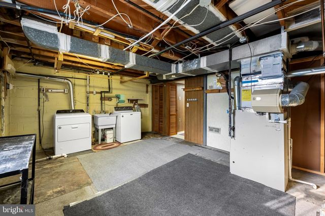 2811 MOORGATE RD, Baltimore, MD 21222