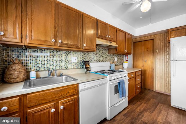 2811 MOORGATE RD, Baltimore, MD 21222