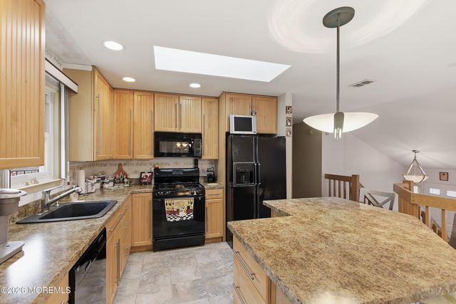 96 Heritage Drive, Howell, NJ 07731