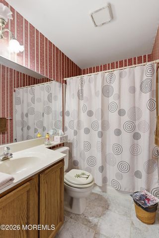 96 Heritage Drive, Howell, NJ 07731