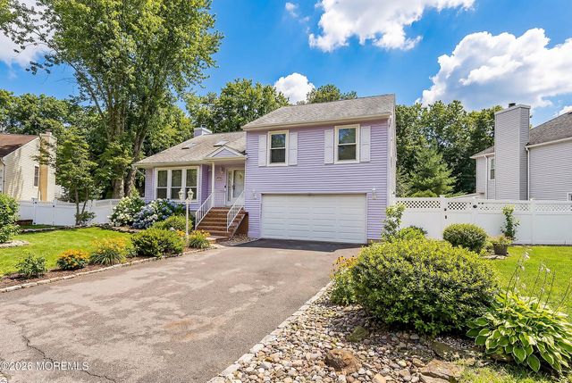 96 Heritage Drive, Howell, NJ 07731
