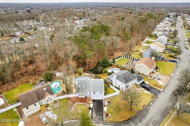 96 Heritage Drive, Howell, NJ 07731