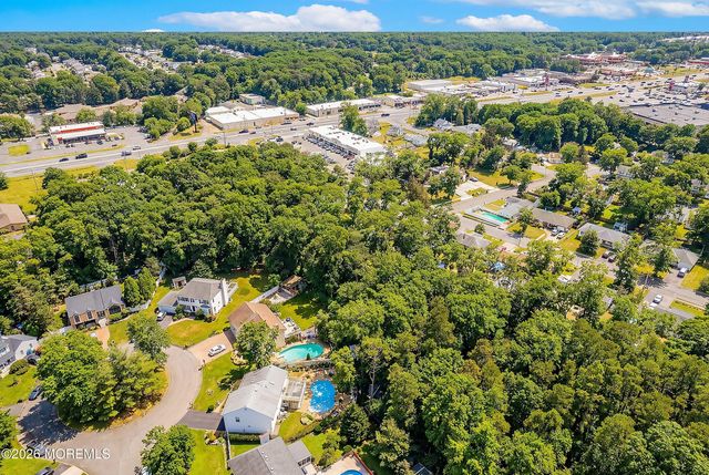 96 Heritage Drive, Howell, NJ 07731