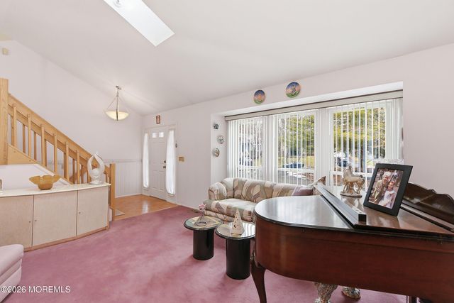 96 Heritage Drive, Howell, NJ 07731