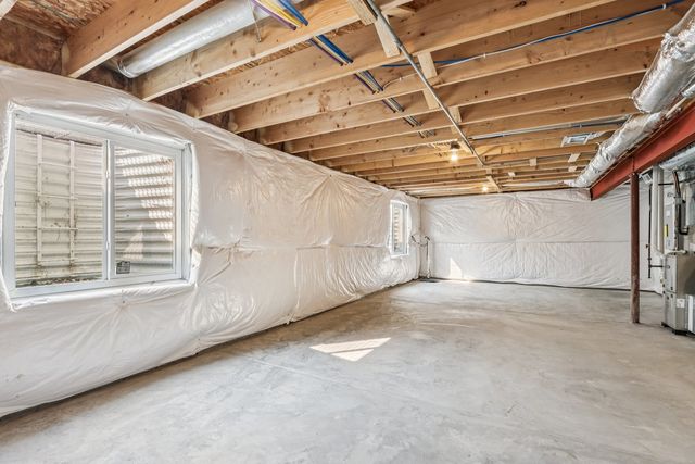 2570 Santa Fe Drive, Pingree Grove, IL 60140