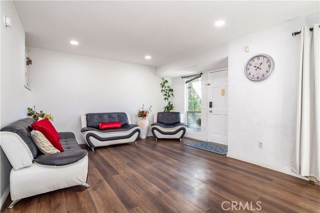 10125 De Soto 45, Chatsworth (los Angeles), CA 91311