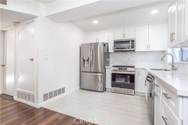 10125 De Soto 45, Chatsworth (los Angeles), CA 91311