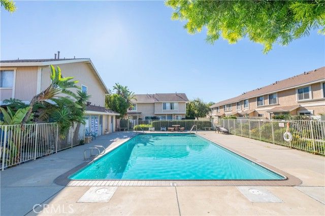10125 De Soto 45, Chatsworth (los Angeles), CA 91311