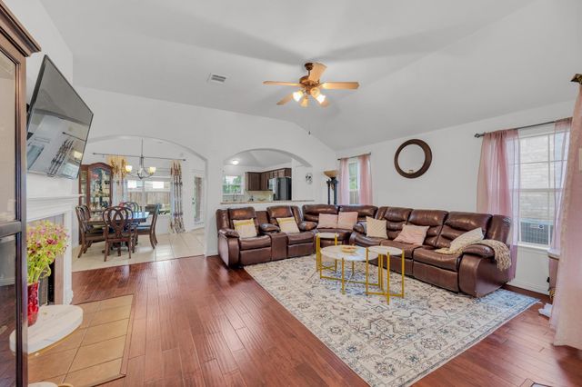3912 Hidden Lake XING, Pflugerville, TX 78660