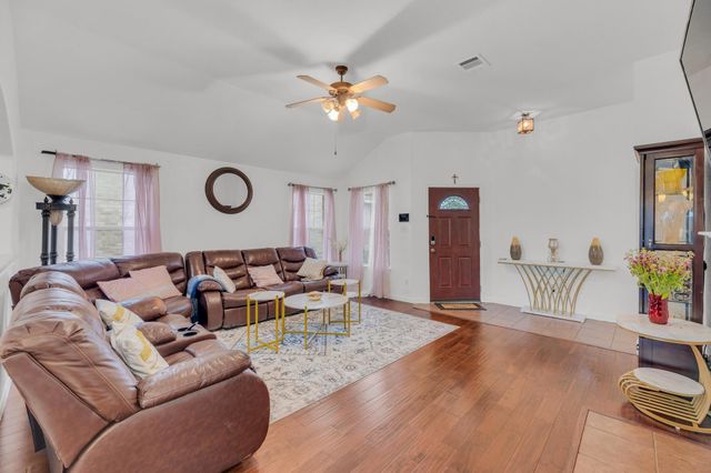 3912 Hidden Lake XING, Pflugerville, TX 78660