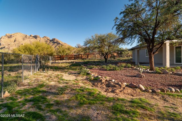 320 W Spring Valley Drive, Oro Valley, AZ 85704